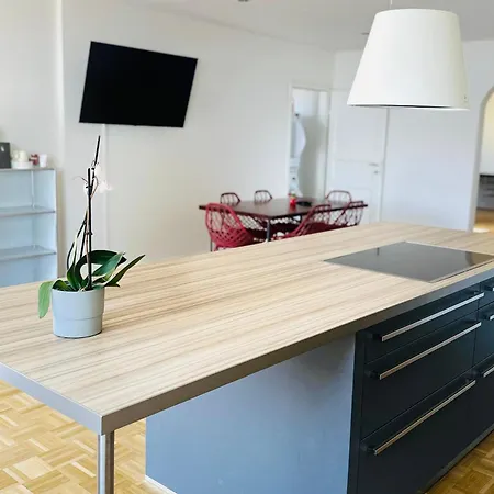 Apartment Exklusives Mit Traumhaftem Seeblick & Balkon *