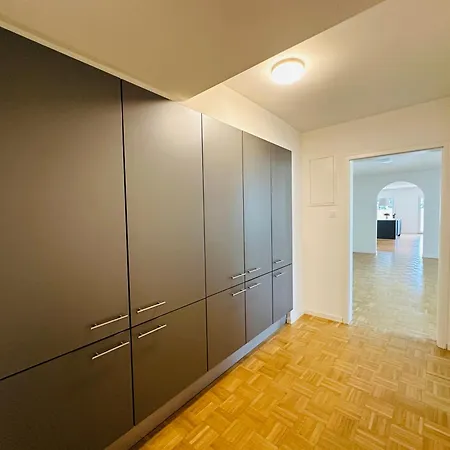 Exklusives Mit Traumhaftem Seeblick & Balkon Apartment *